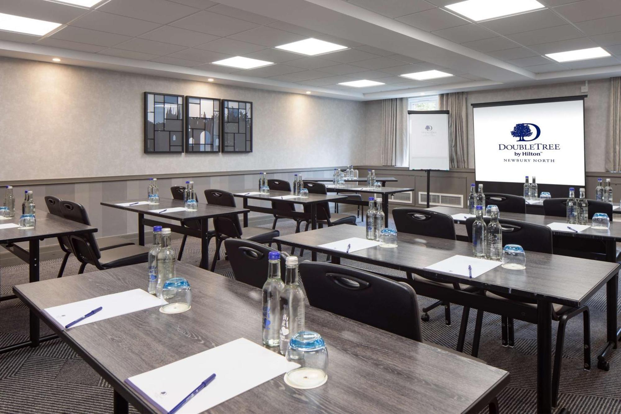 Orida Hotels Newbury Newbury  Buitenkant foto