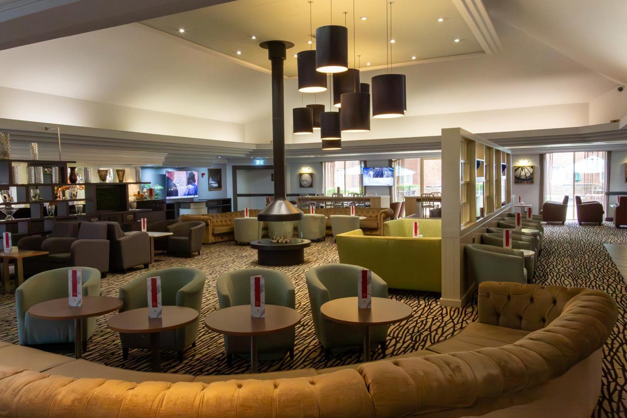 Orida Hotels Newbury Newbury  Buitenkant foto