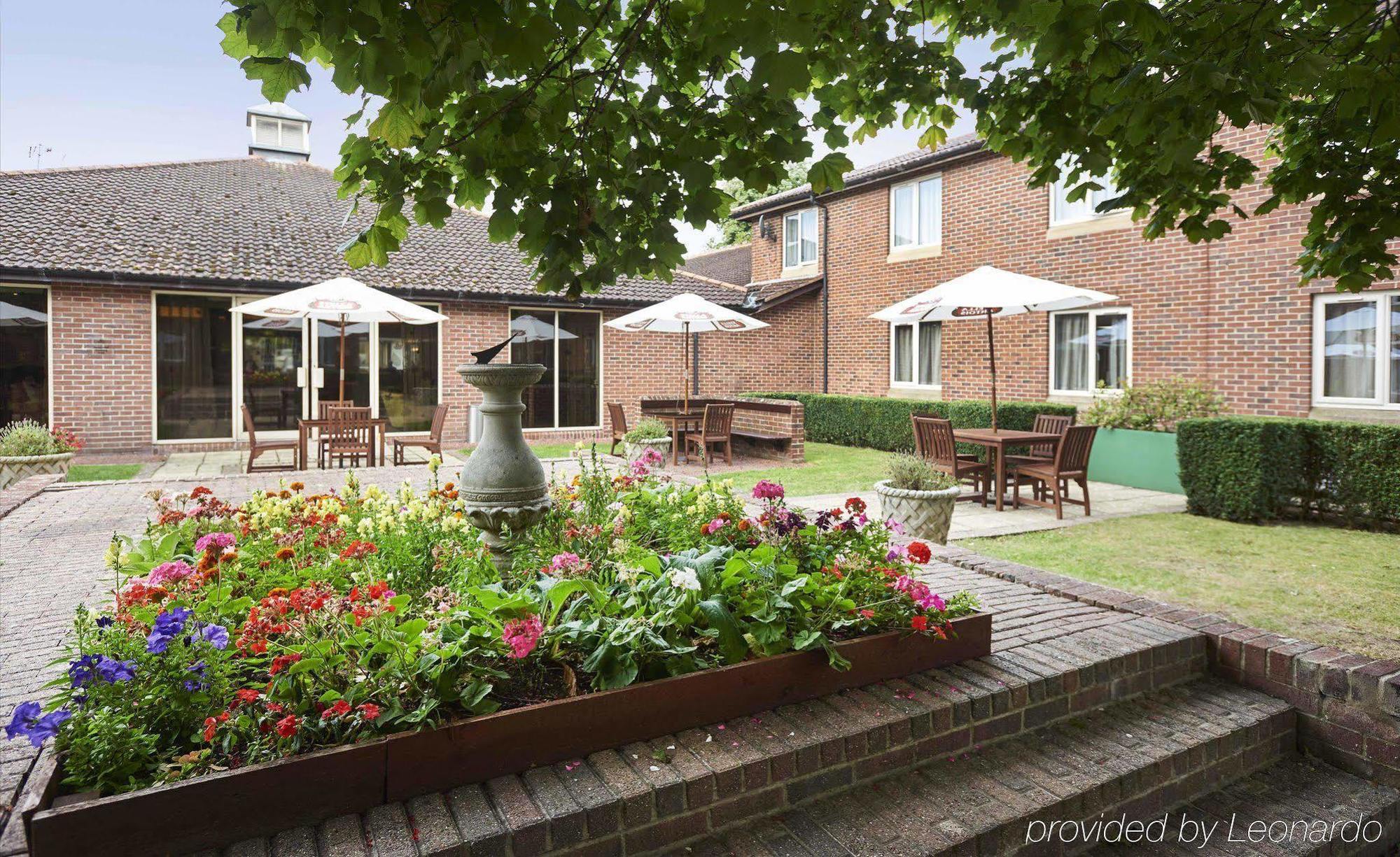 Orida Hotels Newbury Newbury  Buitenkant foto